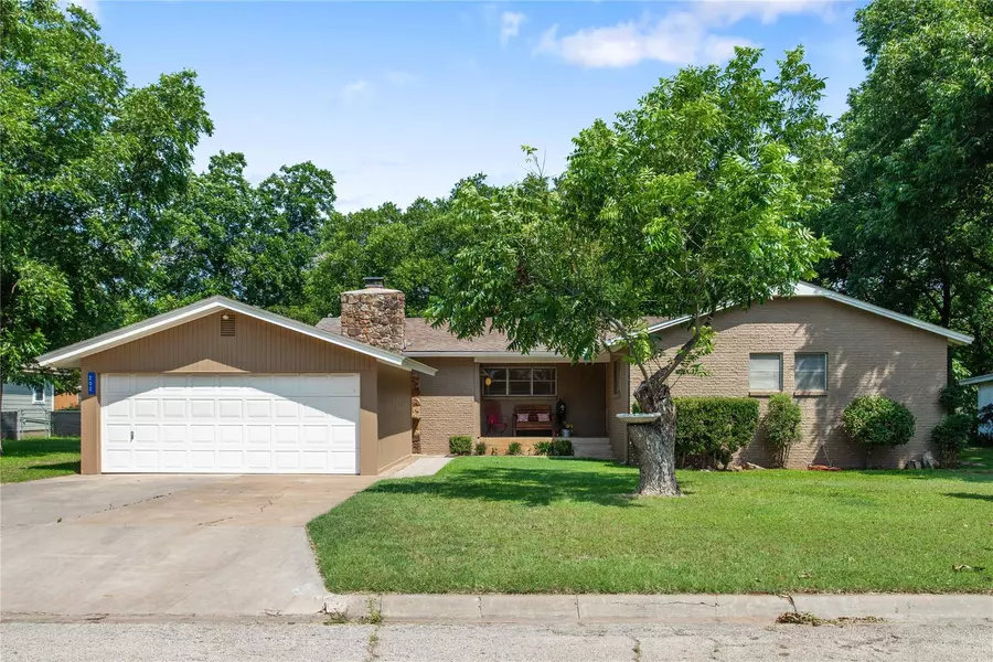 202 Grandview Drive, Early, TX 76802