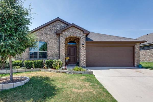 708 Wylie Street, Crowley, TX 76036