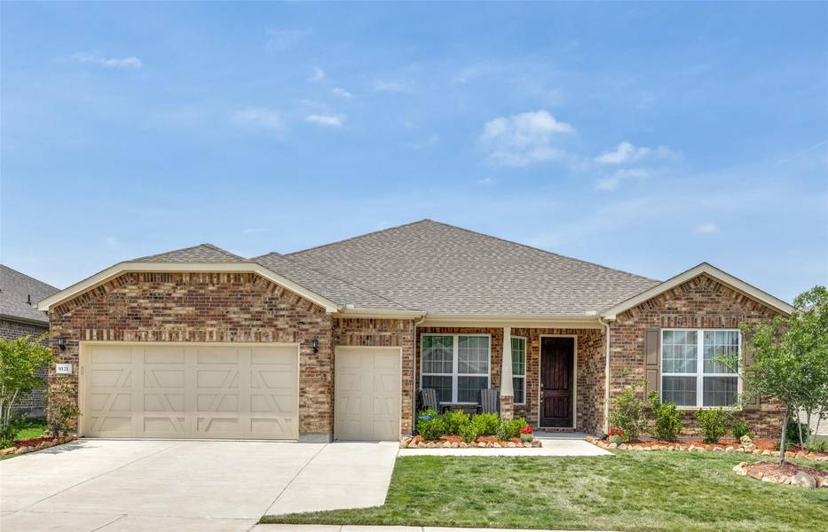 9121 Shimmering Glen Drive, Mckinney, TX 75071