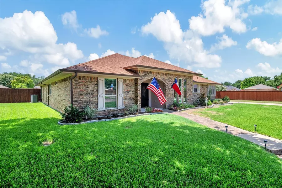 2300 Applecross Court, Carrollton, TX 75007