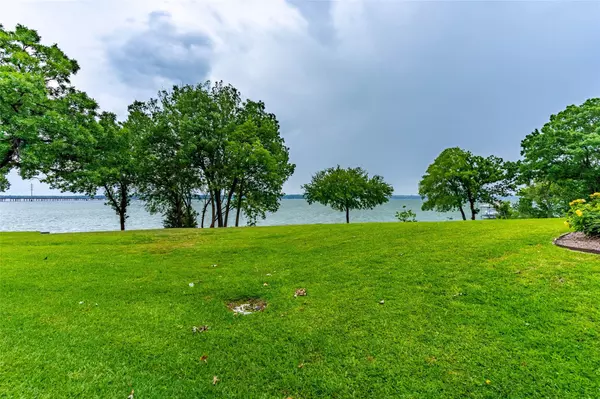 Rowlett, TX 75087,9967 Waterfront Trail #20