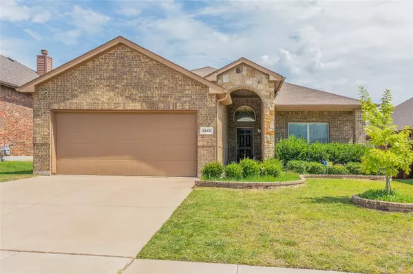 3045 Beaver Creek Drive, Fort Worth, TX 76177