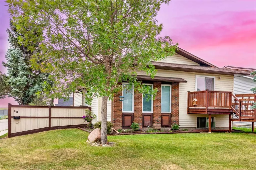 Calgary, AB T2W 3Y5,60 Cedardale Rise SW