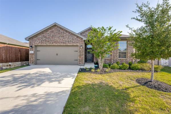 1009 Blackhorse Trail, Fort Worth, TX 76247