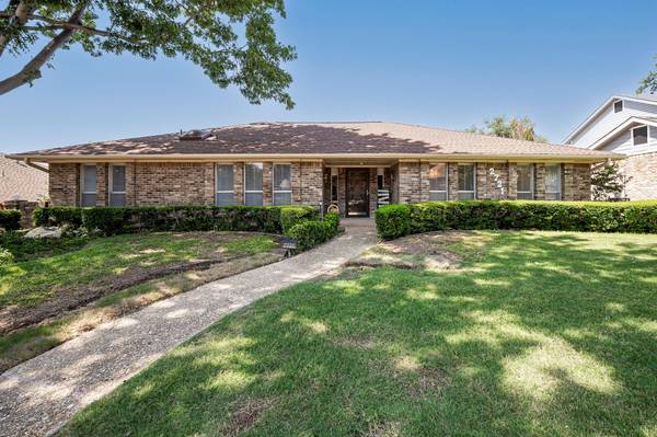 2721 Timberleaf Drive, Carrollton, TX 75006