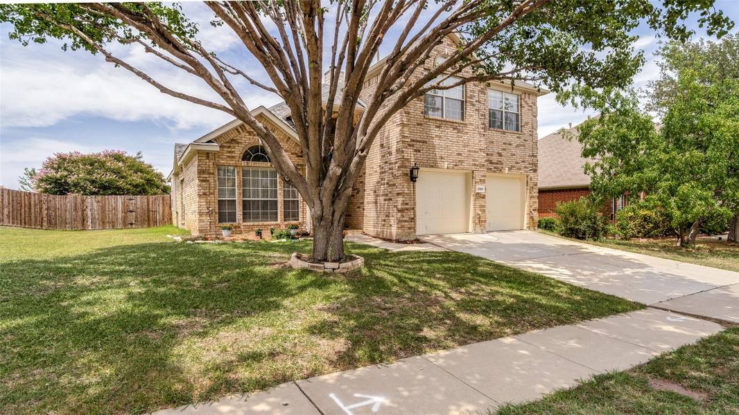 309 Fort Edward Drive, Arlington, TX 76002