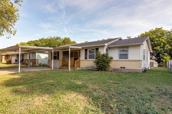 231 River Oaks Drive, Lancaster, TX 75146