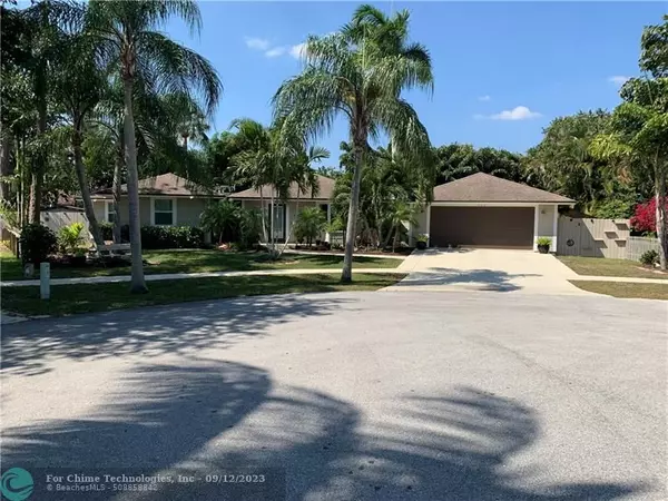 Jupiter, FL 33458,906 Elm Cir