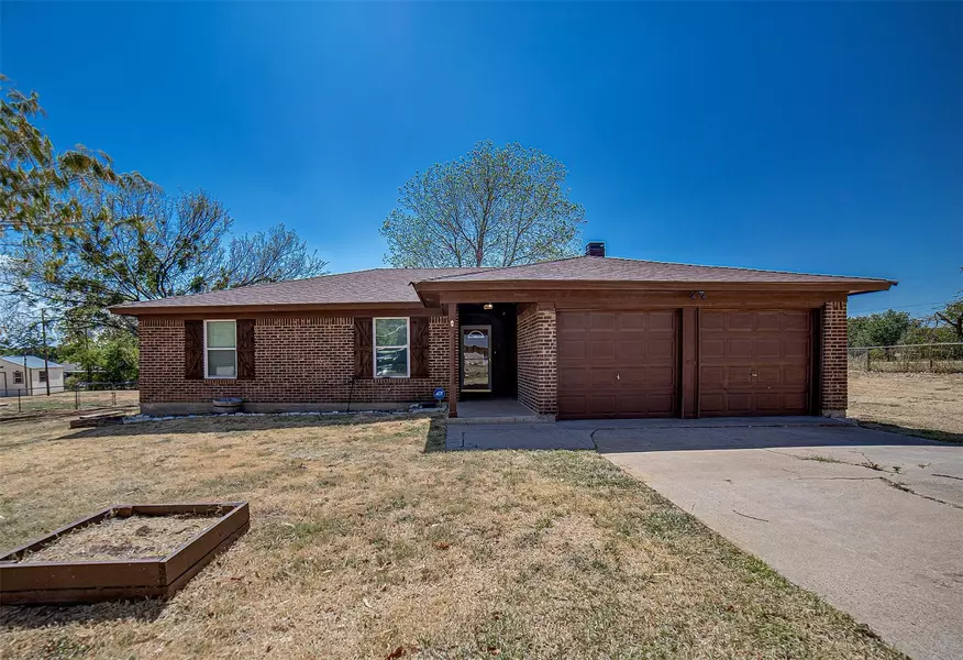 432 Pecan Drive, Burleson, TX 76028