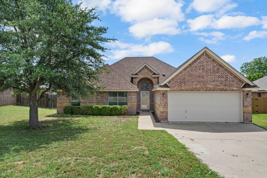 214 Willow Creek Drive, Weatherford, TX 76085