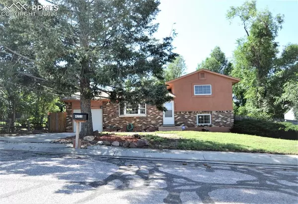 Colorado Springs, CO 80917,4255 Hedge LN