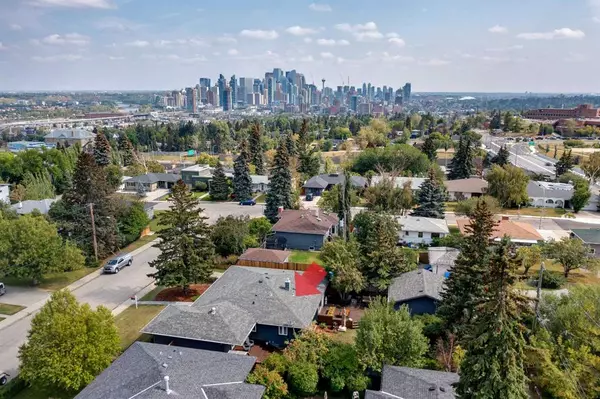 Calgary, AB T3C 0Y5,2411 15 AVE SW