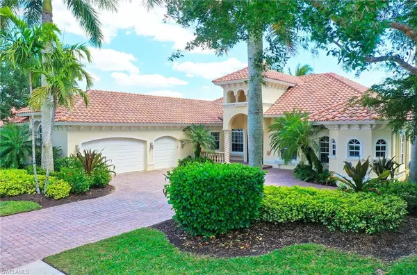 7829 Classics DR, Naples, FL 34113