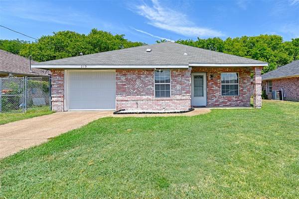 219 Briar Creek Drive, Crandall, TX 75114