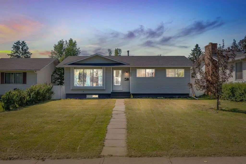 Calgary, AB T1Y 1J7,5435 Rundleview RD NE