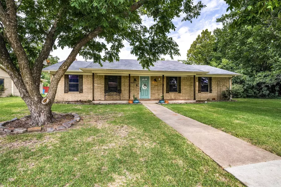 4202 Southridge Drive, Rowlett, TX 75088