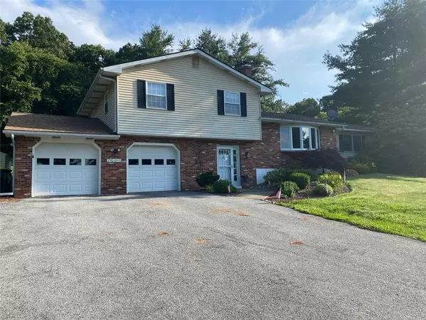 New Tripoli, PA 18066,7684 Hilltop Court