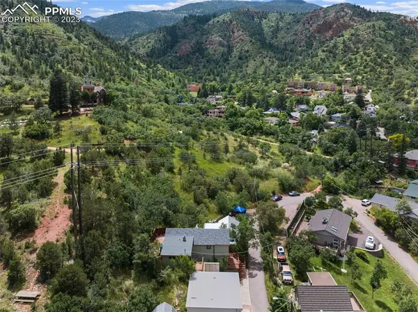 Manitou Springs, CO 80829,49 Delaware RD