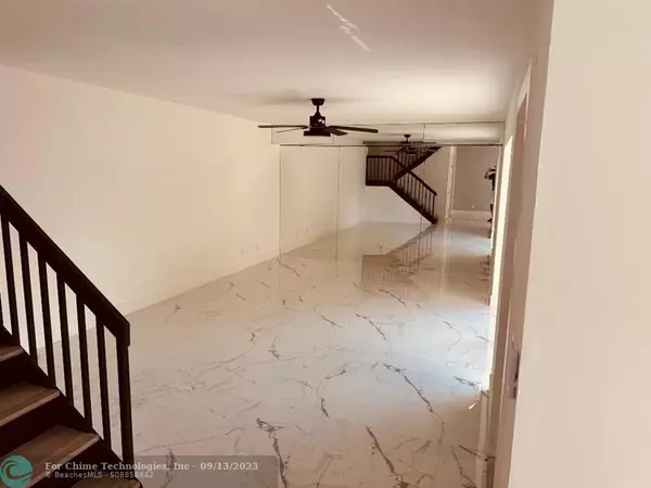 Plantation, FL 33324,701 NW 98th Cir  #701