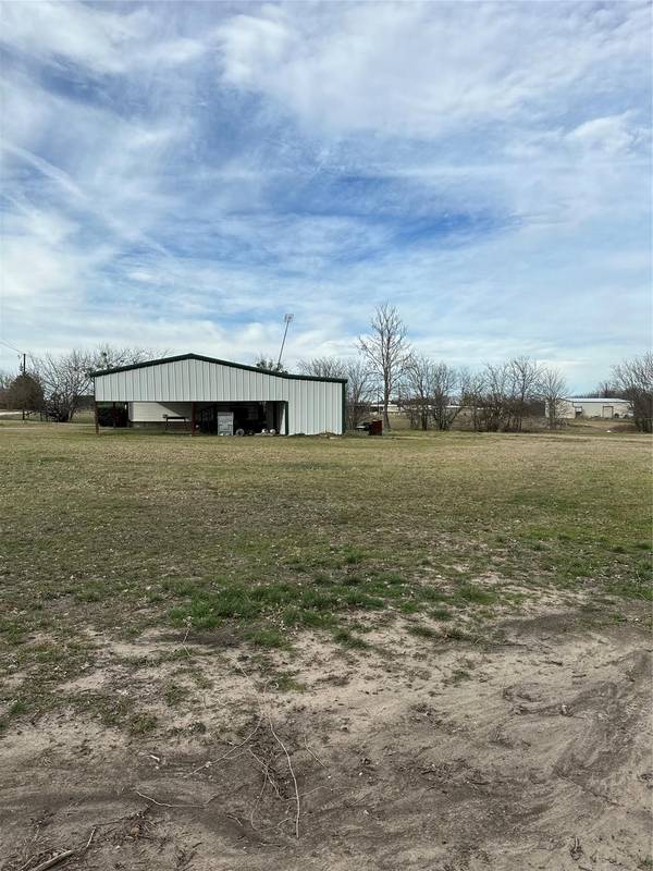 224 Quail Run Circle, Quinlan, TX 75474