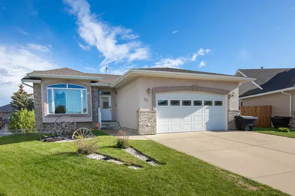 Lacombe, AB T4L 2H5,27 Regal Close