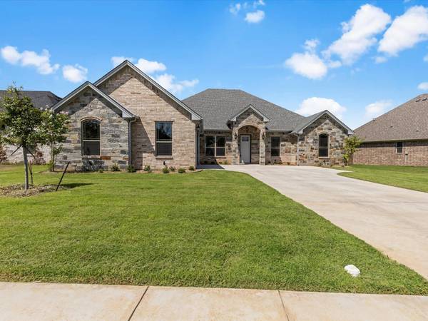 6645 Pinehurst Drive, Granbury, TX 76049