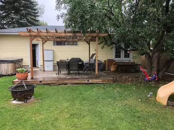 Calgary, AB T3E 0S8,4723 29 AVE SW