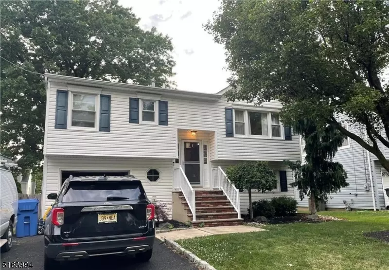 22 Cathrine St, Woodbridge Twp., NJ 07077