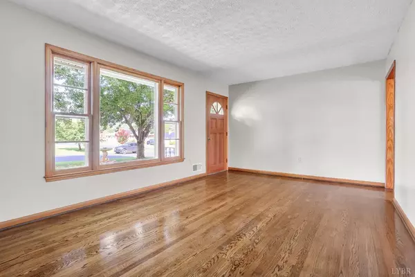 Bedford, VA 24523,1103 Oakcrest