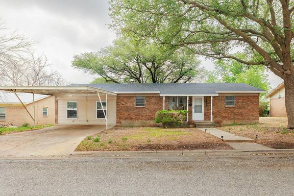 2019 Stanton Street, Brady, TX 76825