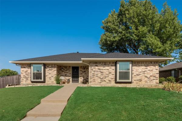 1891 Happy Pass Drive, Lewisville, TX 75077