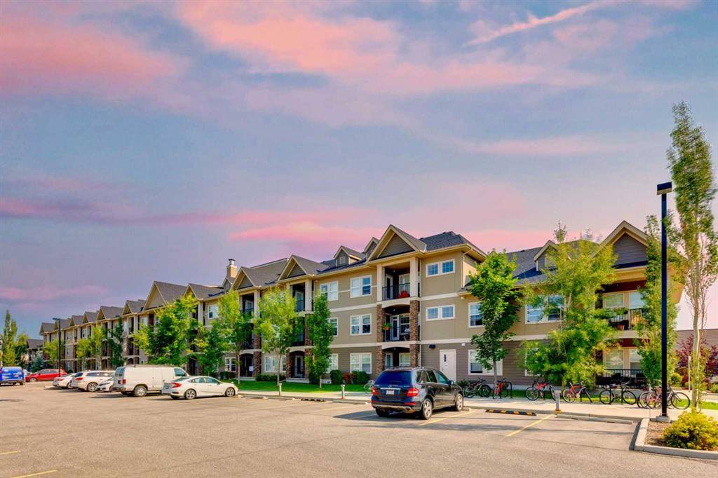 Calgary, AB T3M 1S2,200 Cranfield Common SE #306