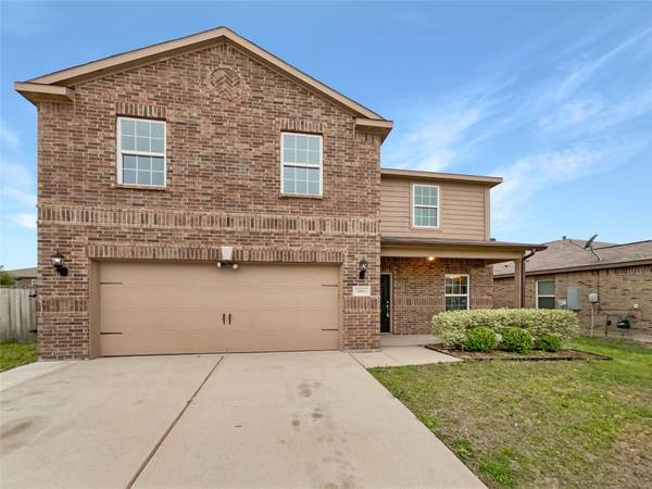 5015 Royal Springs Drive, Forney, TX 75126