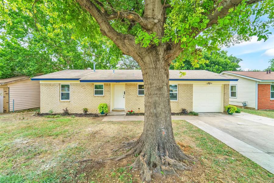 3912 Woodlane Avenue, Haltom City, TX 76117