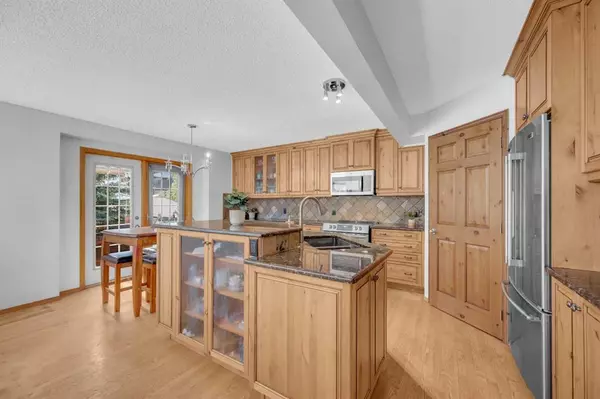 Calgary, AB T3A 5R2,244 Hidden Ranch CIR NW