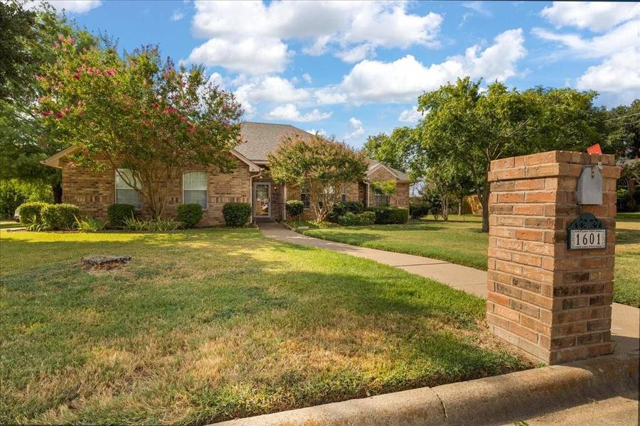 1601 Browning Lane, Cleburne, TX 76033