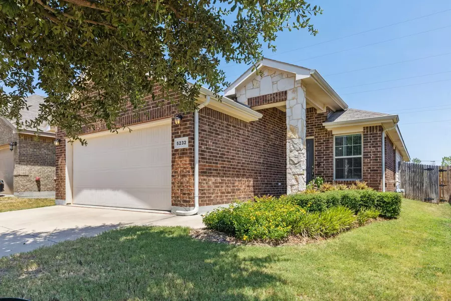 5232 Austin Ridge Drive, Fort Worth, TX 76179