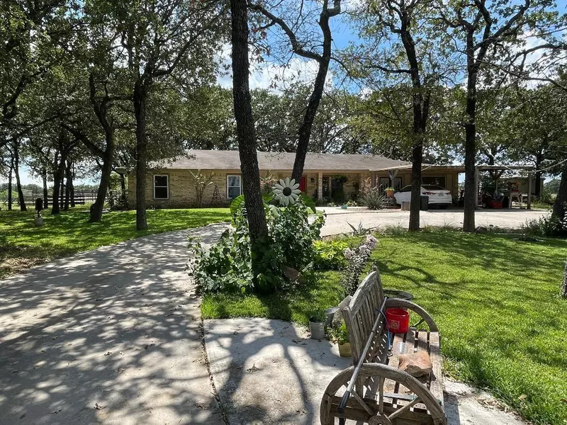 5029 Fm 1758, Bowie, TX 76230