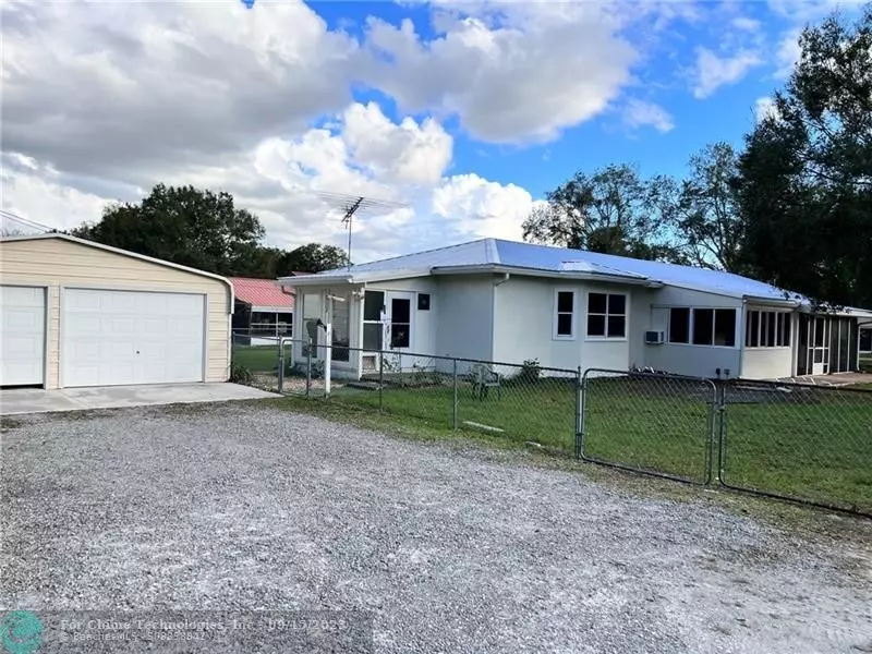 810 SW 13th Avenue, Okeechobee, FL 34974