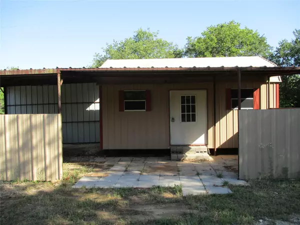 Bowie, TX 76230,1540 Rhodes Lane