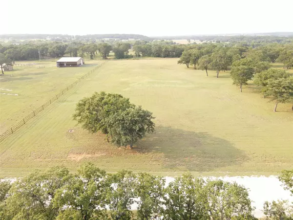 Bowie, TX 76230,311 Timber Oaks Court