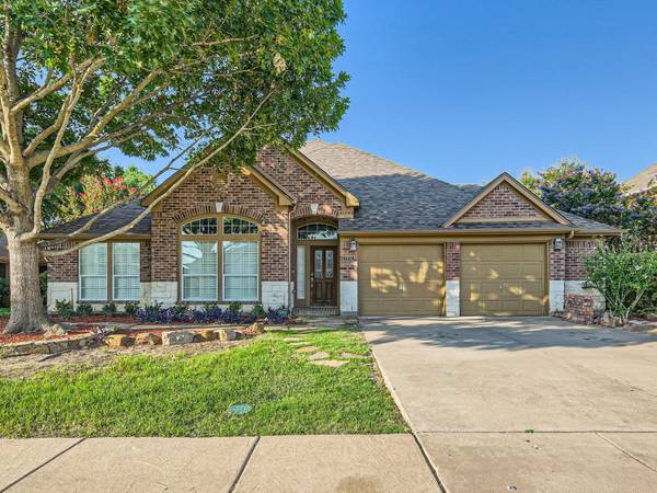 2835 Ivy Glen Drive, Grand Prairie, TX 75052