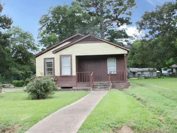 5825 Grantham, Shreveport, LA 71129