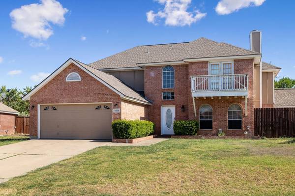 5608 Fairway Circle, Haltom City, TX 76117