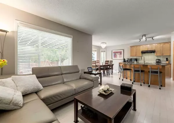 Calgary, AB T3L 2L2,18 Tuscany Meadows Common NW