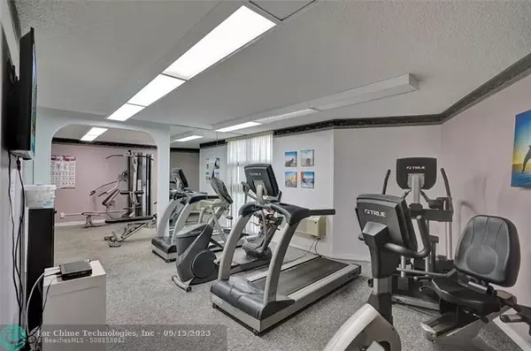 Pompano Beach, FL 33062,1361 S Ocean Blvd  #907