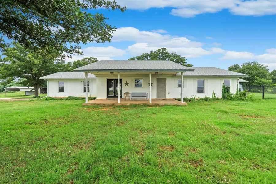 4644 E Renfro Street, Alvarado, TX 76009