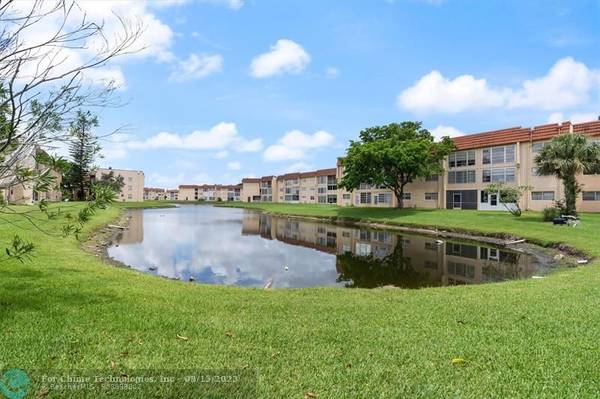 8891 Sunrise Lakes Blvd  #312, Sunrise, FL 33322