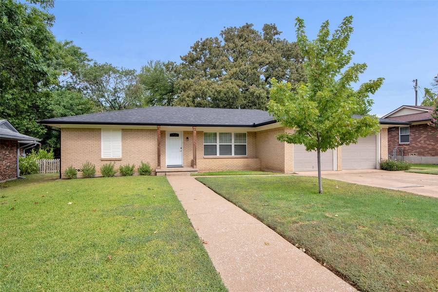 1502 Kessler Blvd, Sherman, TX 75092