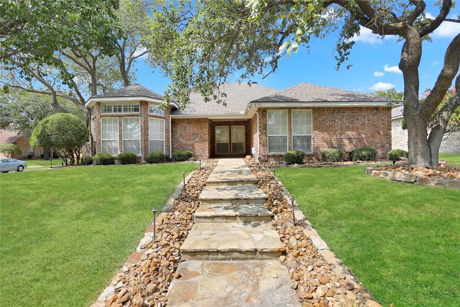 8713 Greentree Drive, Rowlett, TX 75088